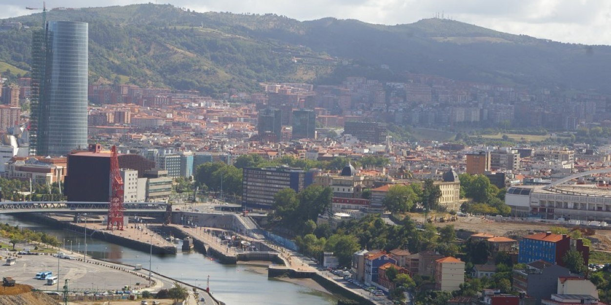 madrigal alvarez banner
