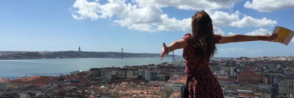 carmenchelli's profile banner image