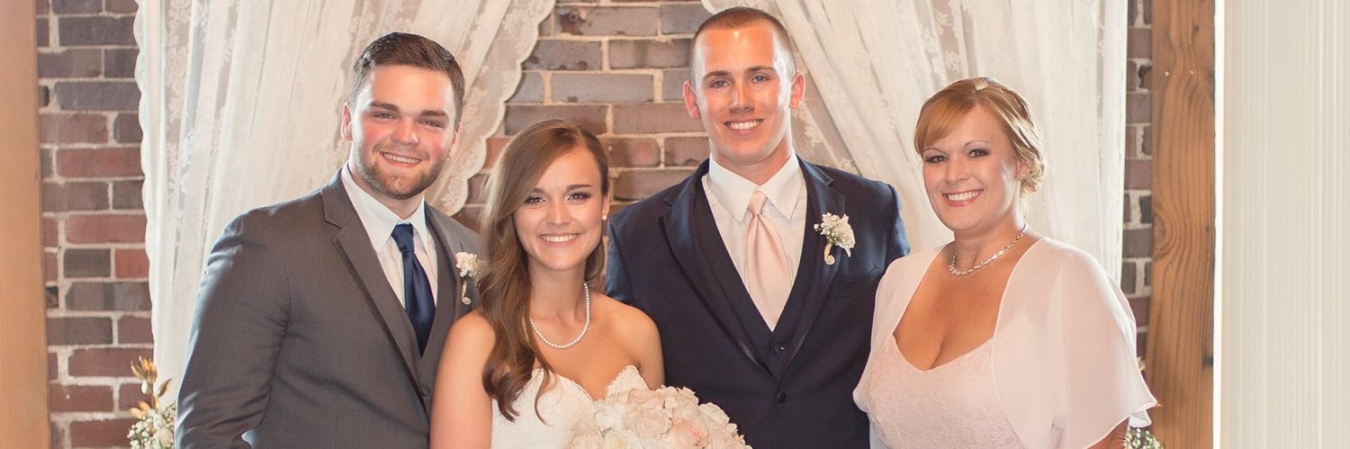 AleanaRowe's profile banner image