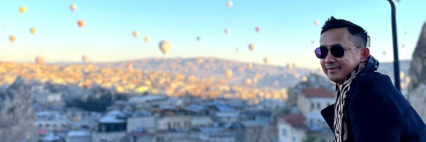 rsuhe's profile banner image