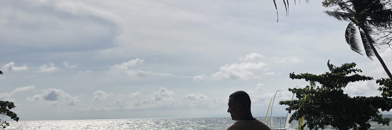 uceeeeng's profile banner image