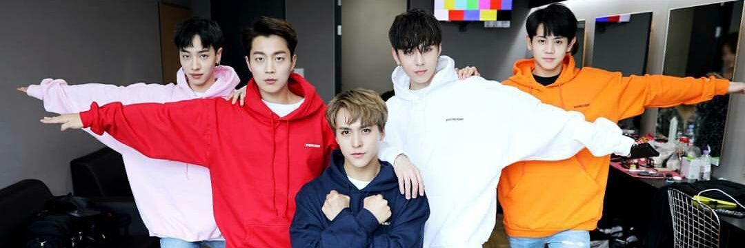 juli_b2st's profile banner image