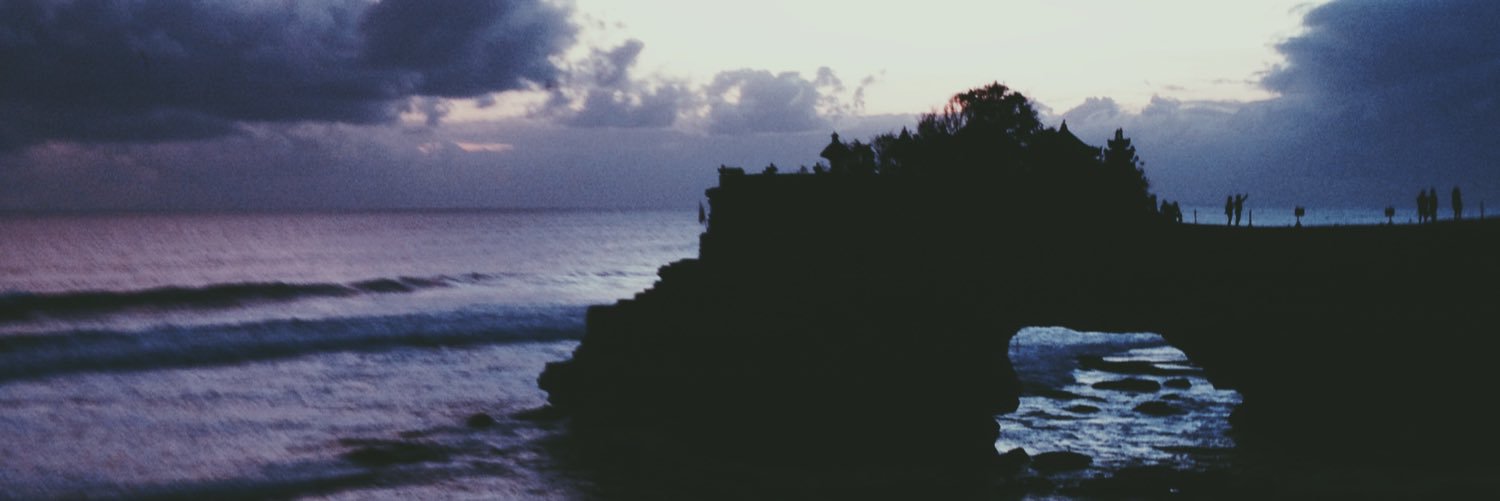 omglils's profile banner image