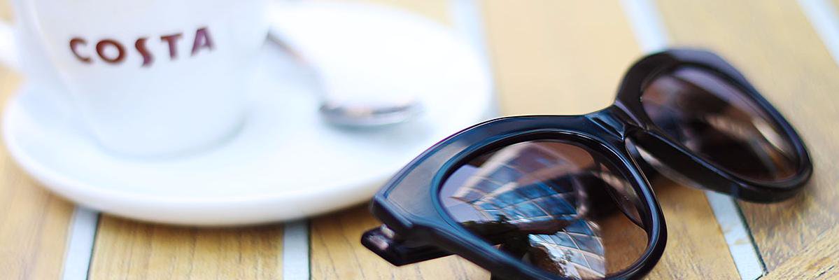 est_self's profile banner image