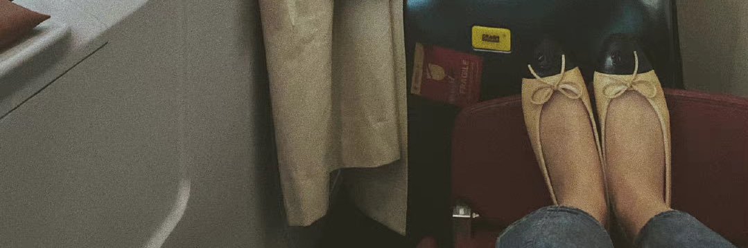 여름의 우물 밖 버들 🕯️ banner