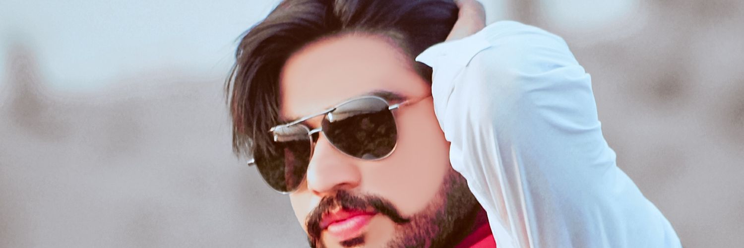 nafeeesch's profile banner image
