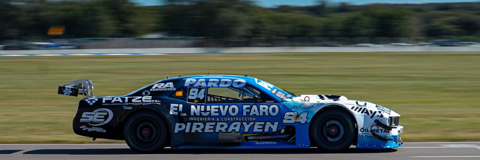 Lauti de la Iglesia banner