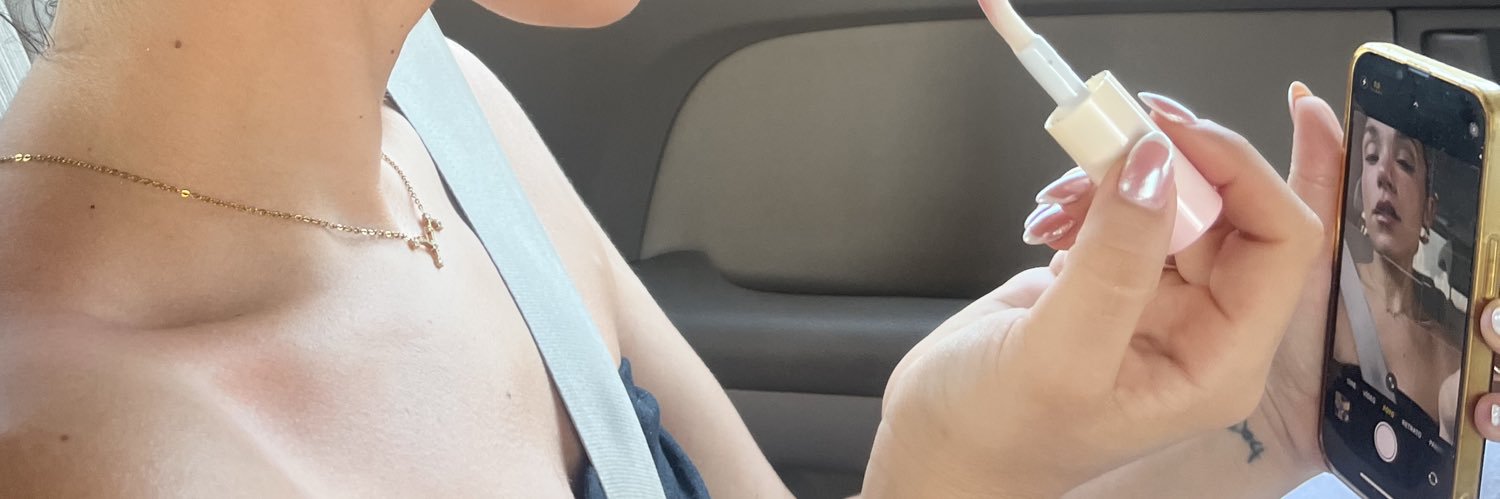 HelenaMCano's profile banner image