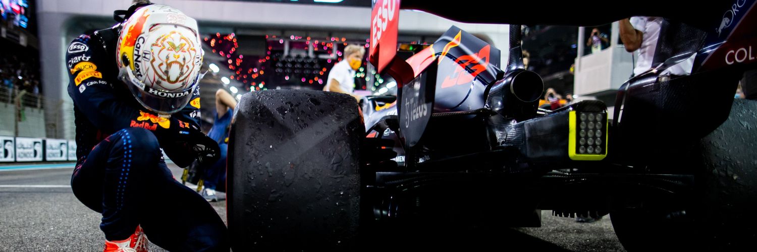 akuchil's profile banner image