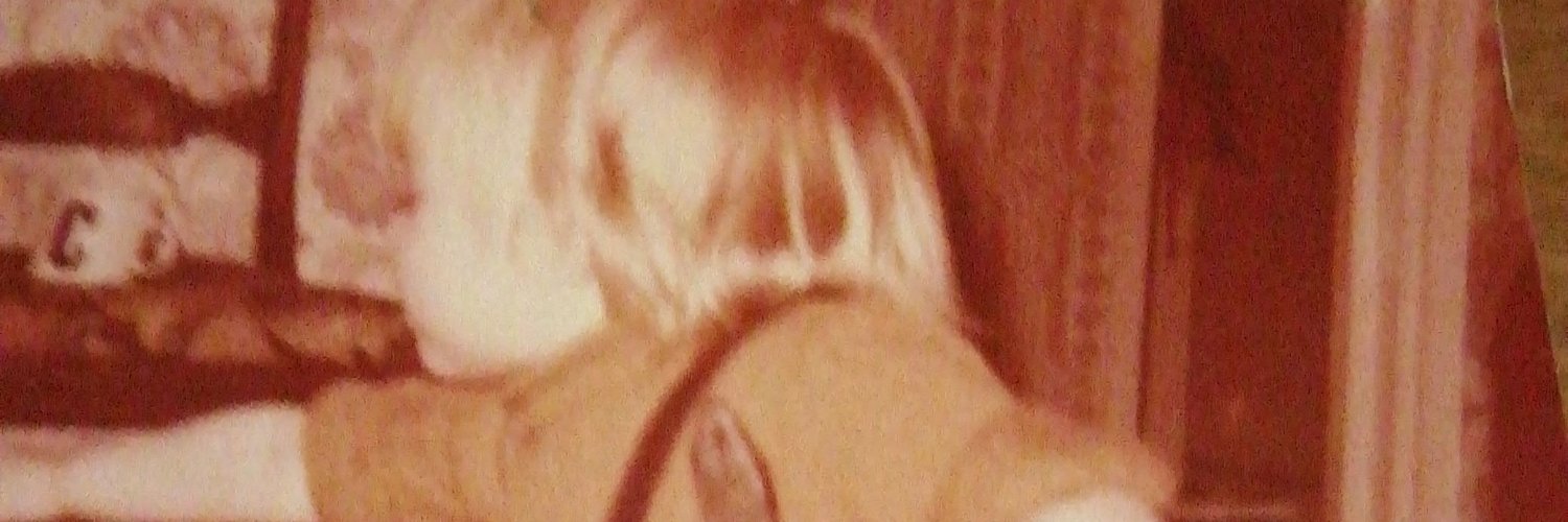 lizzieDub's profile banner image