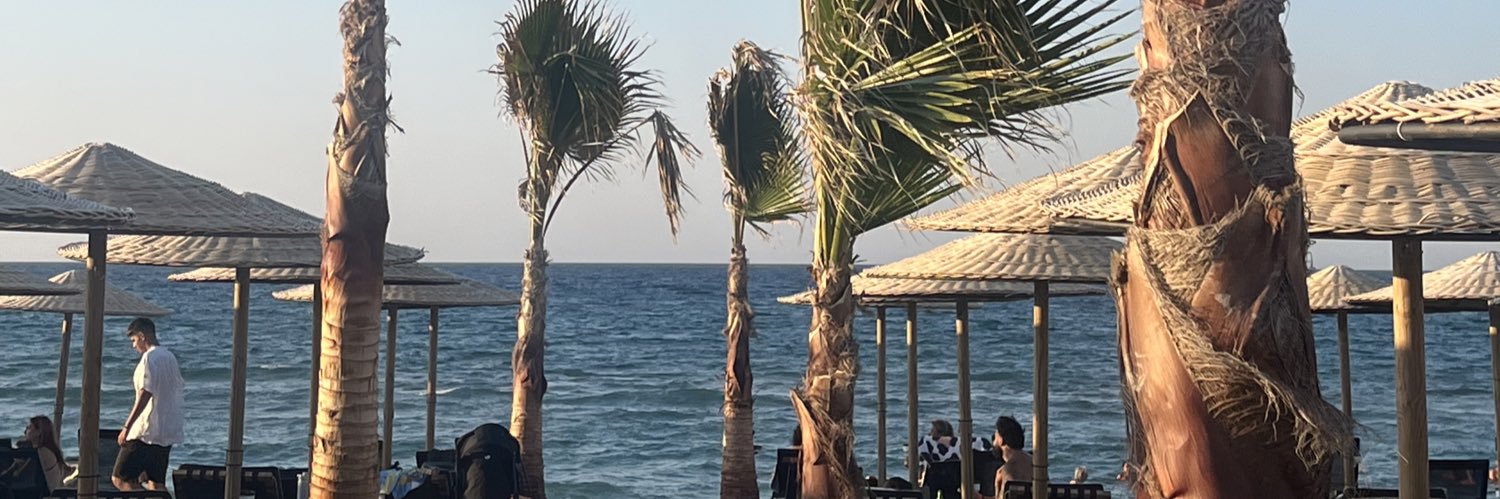 zzjssa's profile banner image