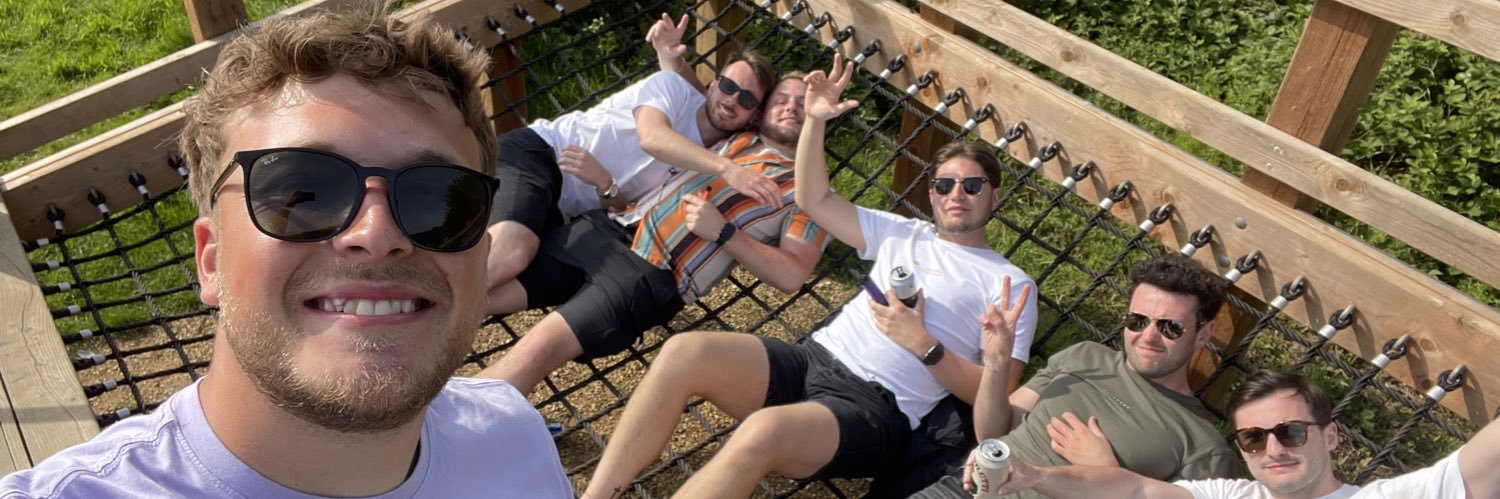 robavery4's profile banner image