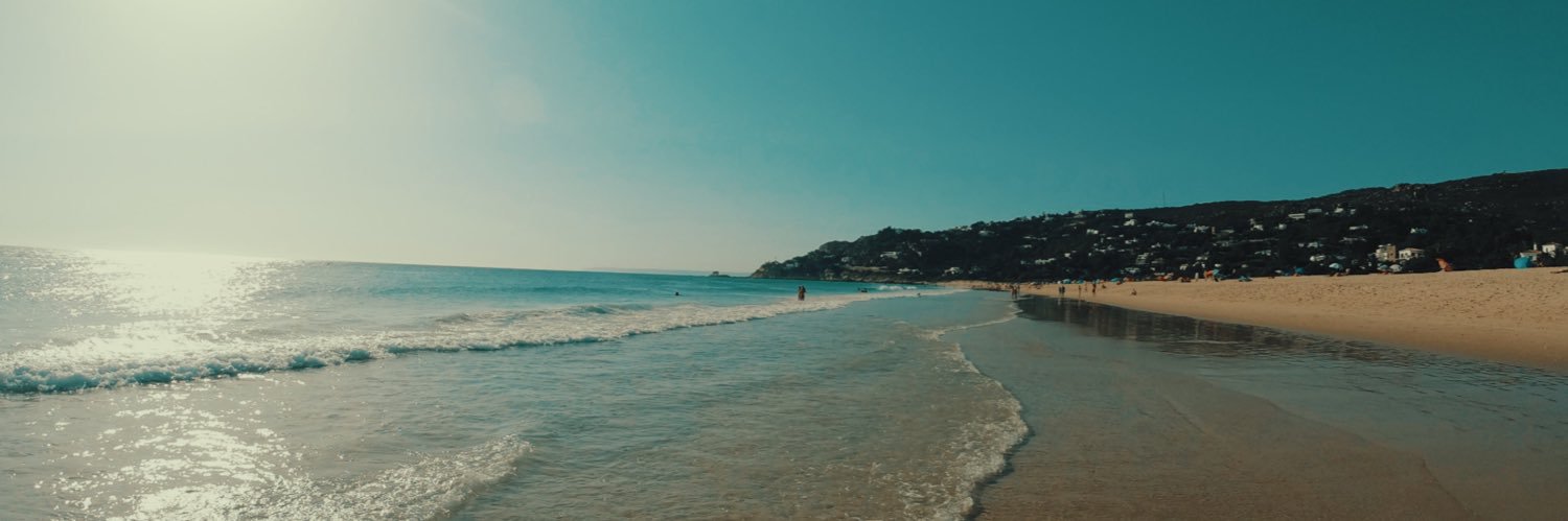 AdriLeslie14's profile banner image