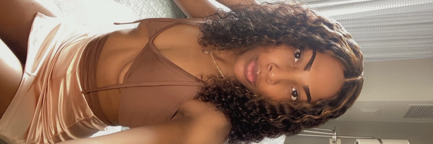 _SimplyDae's profile banner image