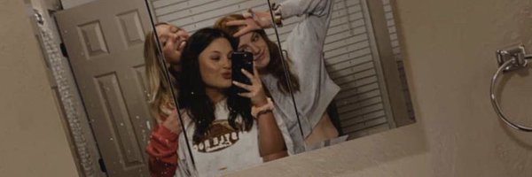 hollylynneeee Profile Banner