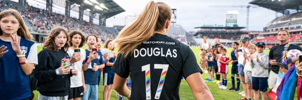 Nicole Douglas Profile Banner