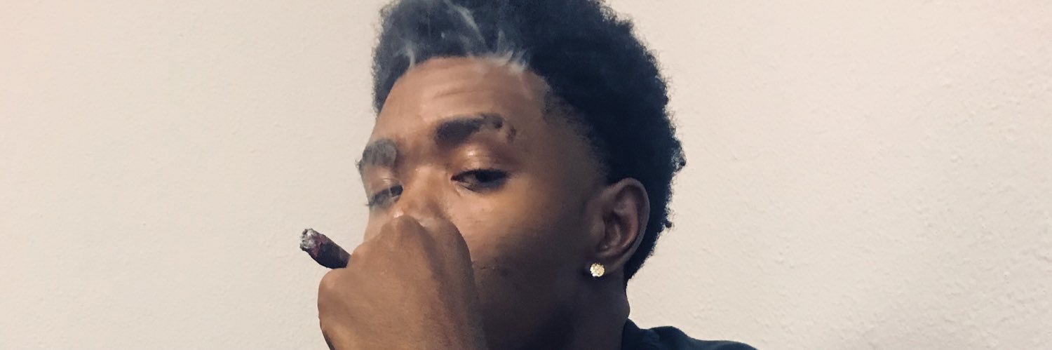 imaribelton's profile banner image
