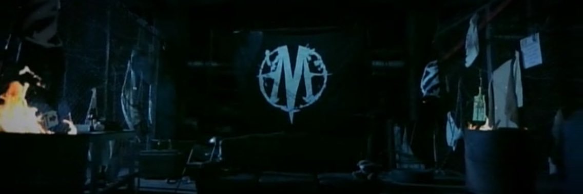 ライオット banner