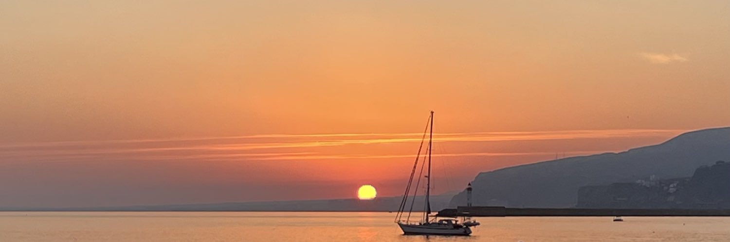 imelooy's profile banner image