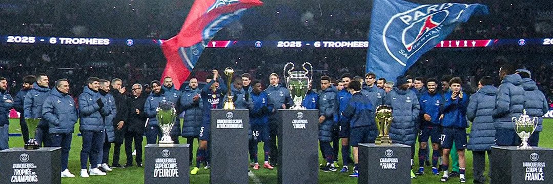 Sa Majesté Le R banner