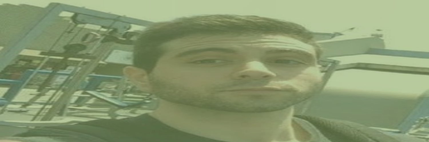 Alex 🐸 banner