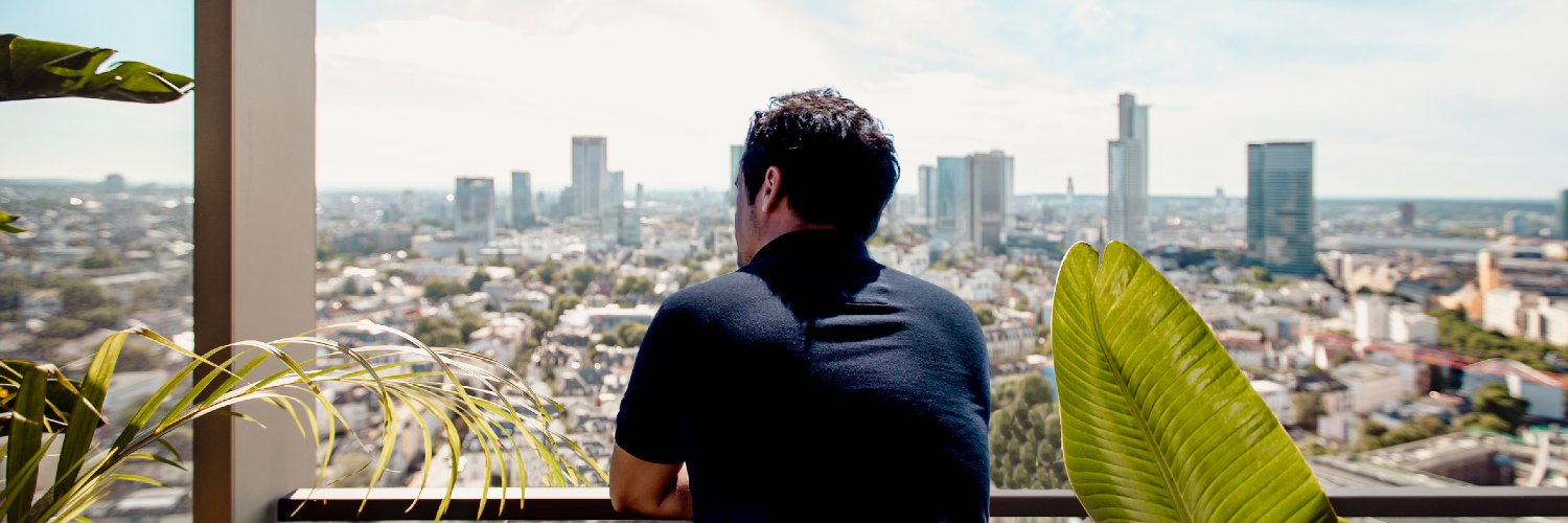 commerzreal's profile banner image