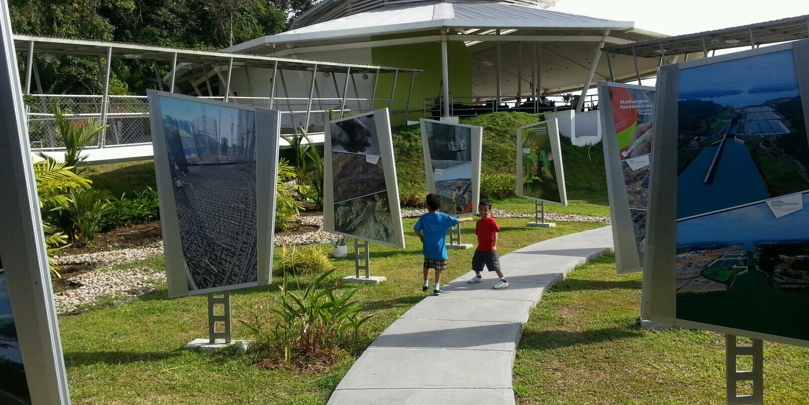 Aristides Barrios banner