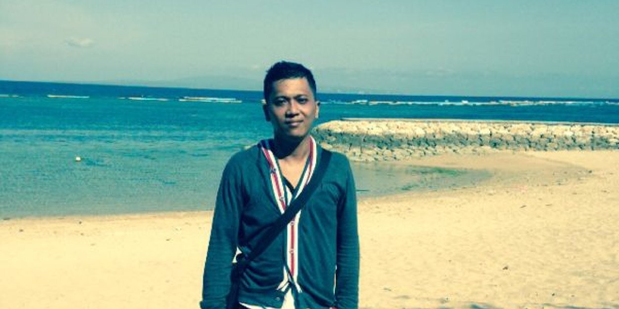 utenk's profile banner image