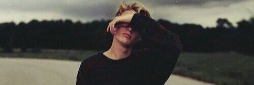 FXUXCXKXXXX's profile banner image