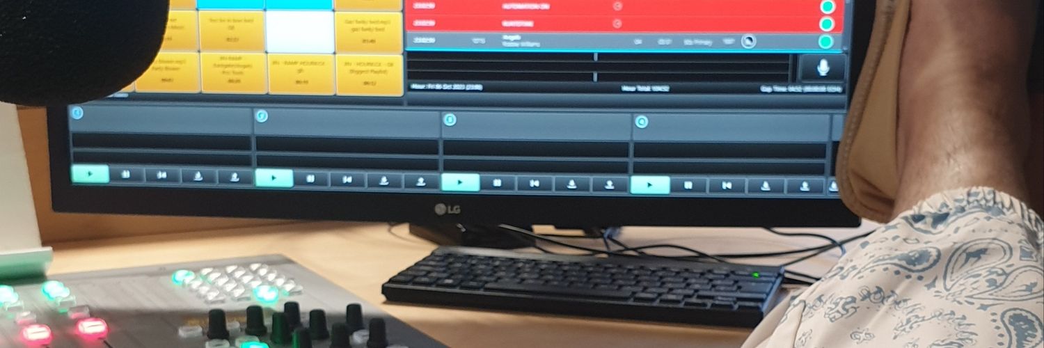 𝘔𝘪𝘬𝘦 𝘉𝘦𝘦𝘴𝘵𝘰𝘯 📻 banner