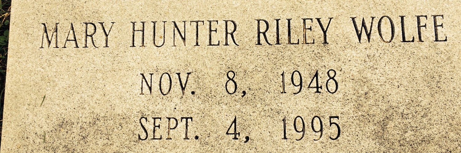 hunteririley's profile banner image