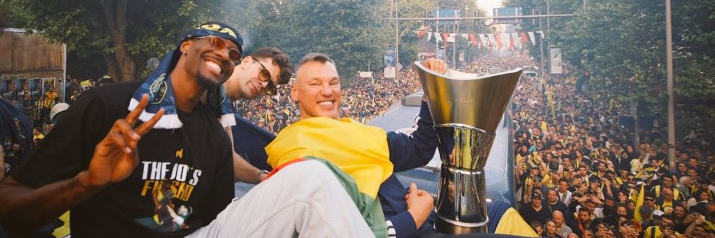 Kumbul's profile banner image