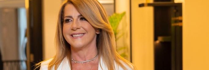 lanazananiri's profile banner image