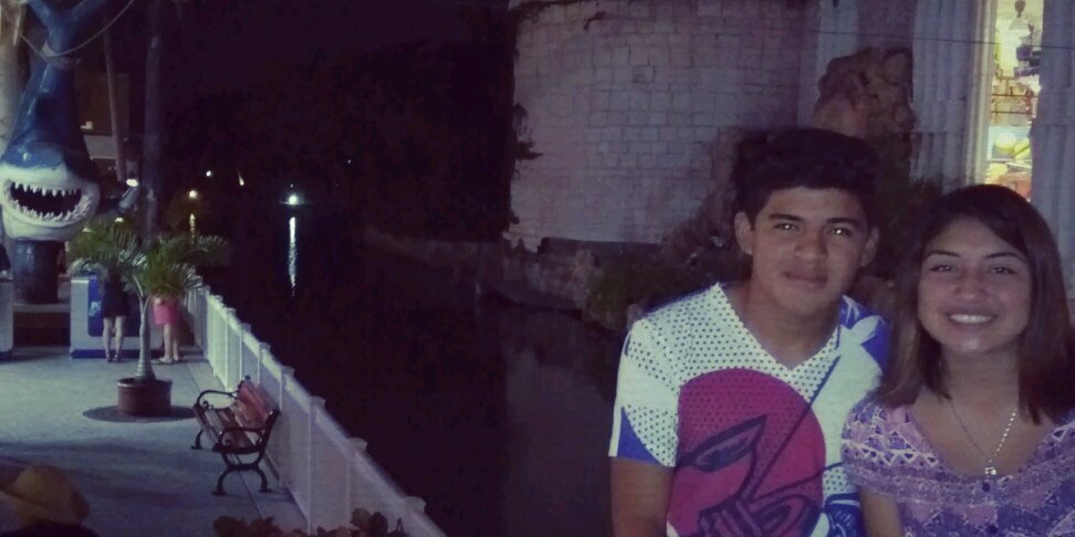 MonseVazquesz's profile banner image