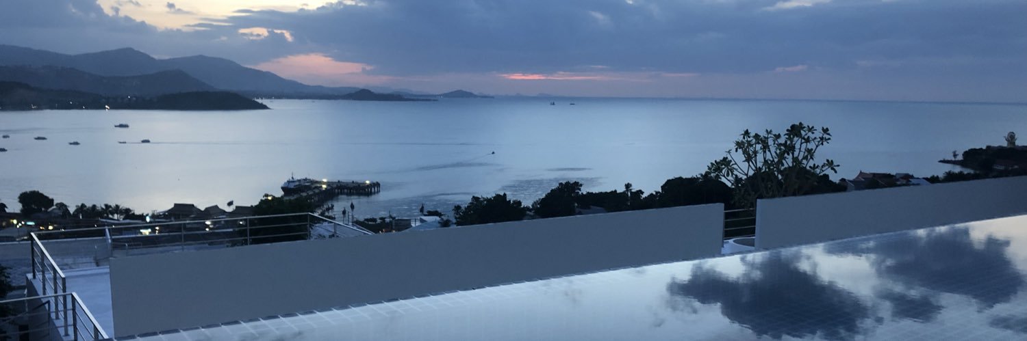 isshowell's profile banner image