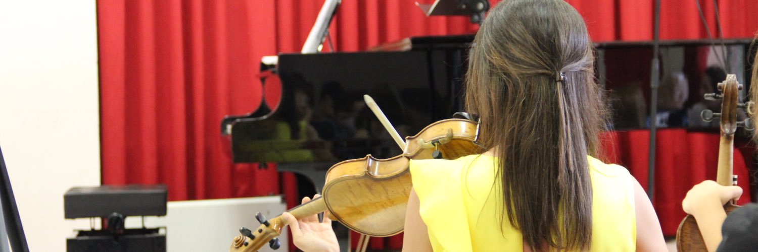 ClaraRamos8's profile banner image