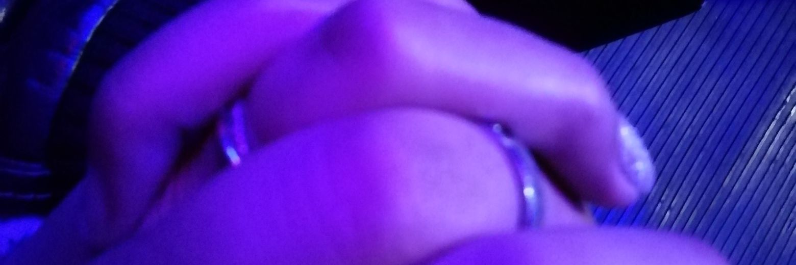 lizzy_mar93's profile banner image