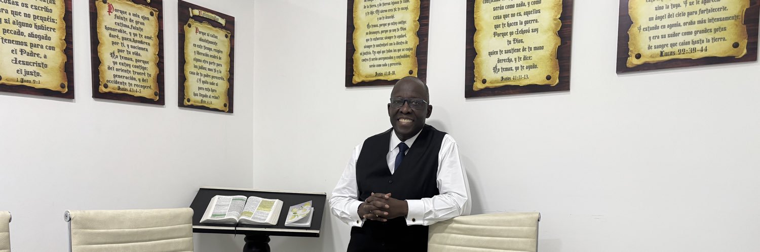 Raimundo Tello banner