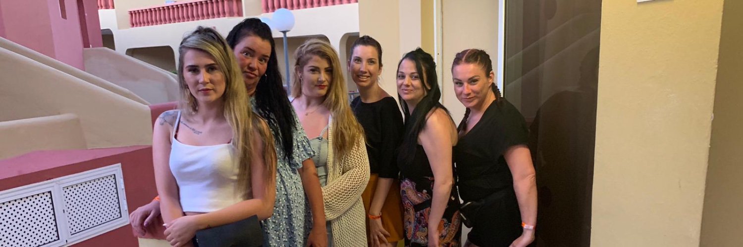 carinasmurphy's profile banner image