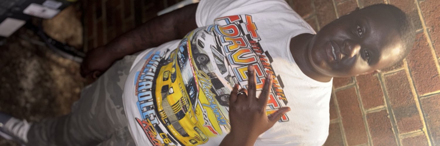 ItsJustEisha's profile banner image
