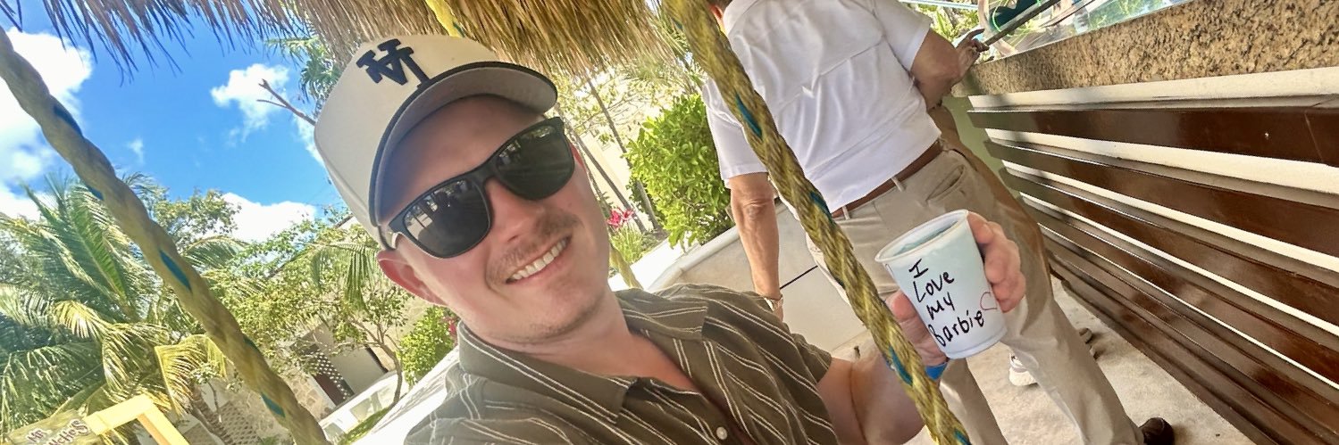 clayceee's profile banner image