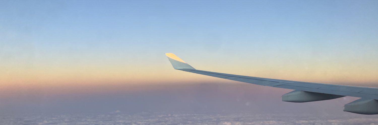 nellmomo's profile banner image