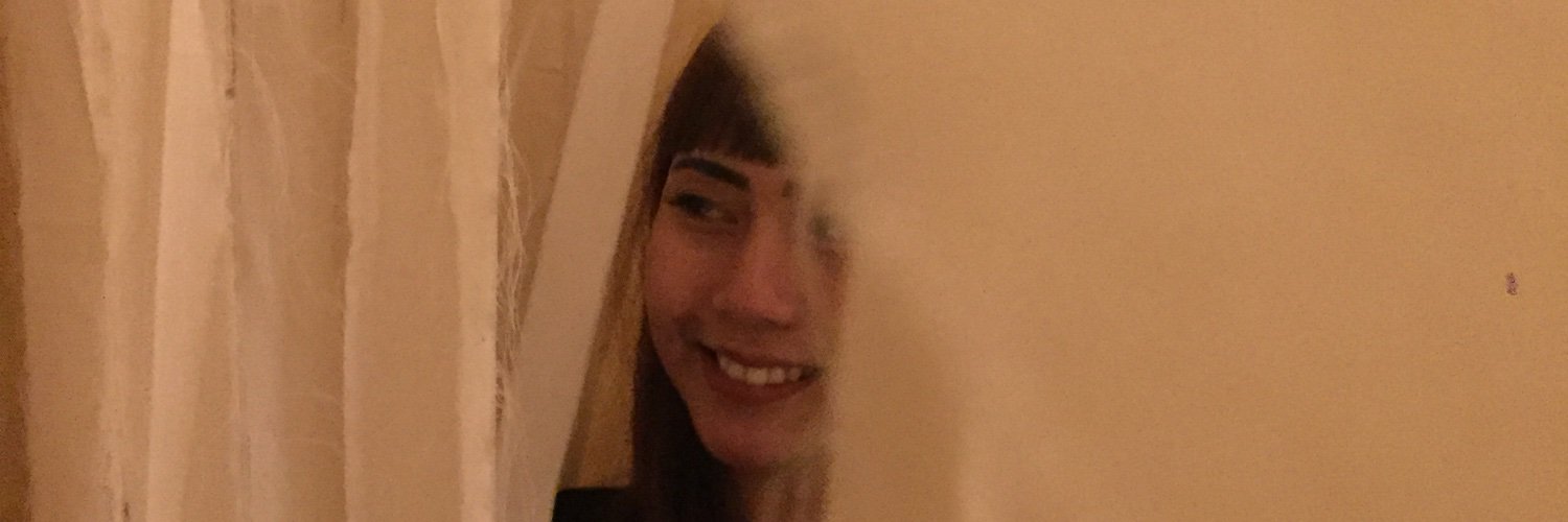 adelinanadia's profile banner image