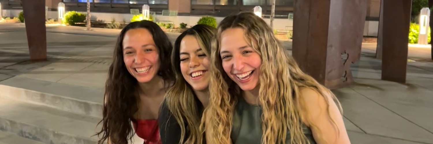 Larissa_Mauer's profile banner image