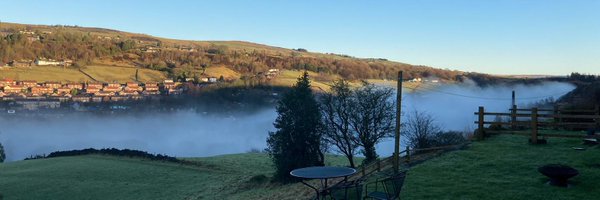 karenonthetwit Profile Banner