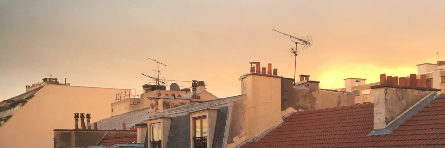 LAURE_LOIA's profile banner image
