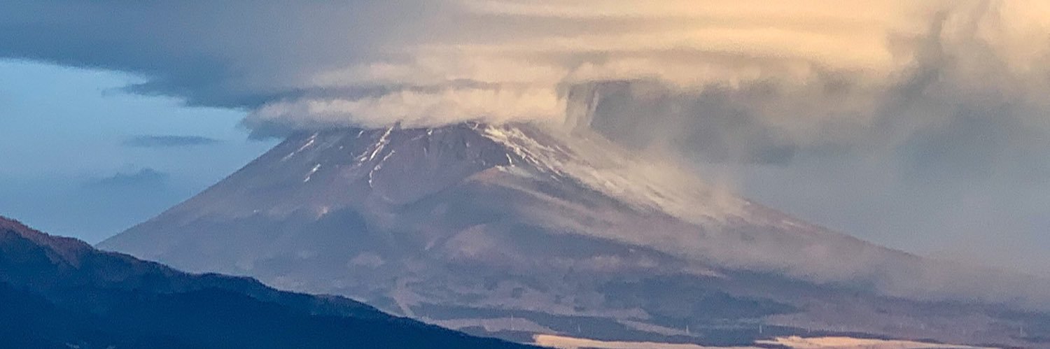 quuomoni24's profile banner image