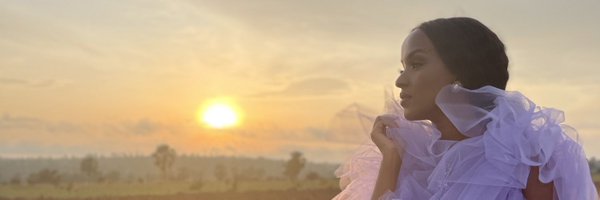 Lucy_Smize Profile Banner
