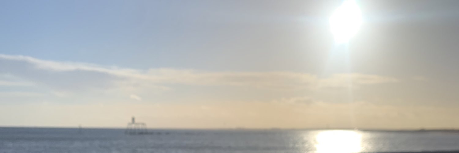 Emma_L_R's profile banner image