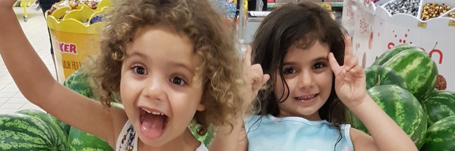 esrayydinn's profile banner image
